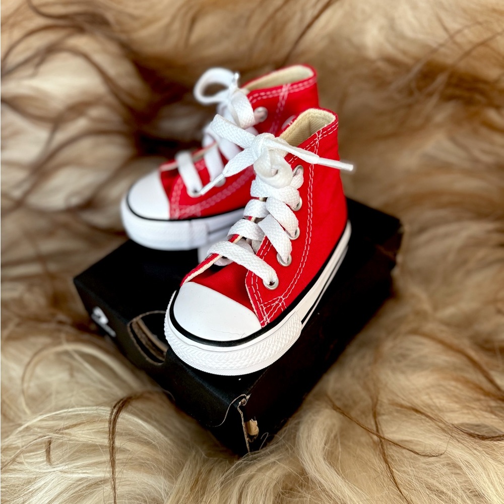 NWT RED INFANT CONVERSE